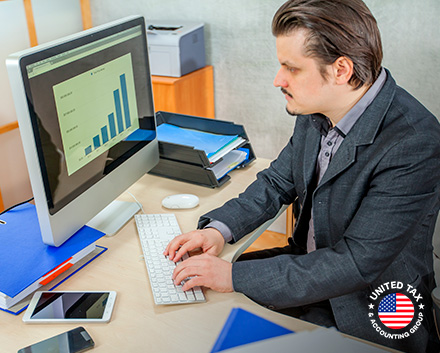 5 Razones para Contratar a un Preparador de Taxes para Declarar tus Impuestos