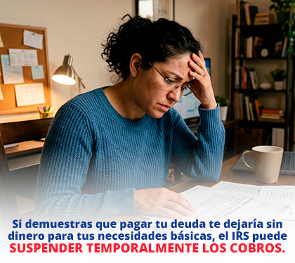 Mujer Preocupada porque no Sabe Negociar su Deuda con el IRS