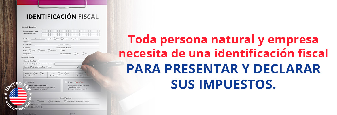 Persona Llenando un Formulario de Identificacin Fiscal en Estados Unidos